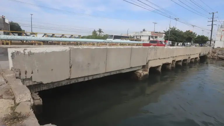 El Puente Juárez podría ser demolido y reconstruido tras un dictamen técnico que lo considera la opción más viable.
