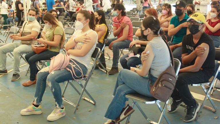 Sinaloa tiene un millón 385 mil 719 personas vacunadas contra el Covid; un 63.2% de cobertura