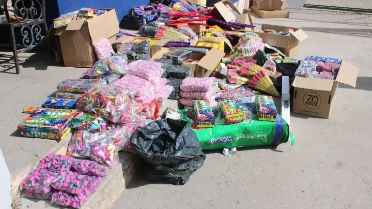 Decomisan 8 kilos de pirotecnia en Escuinapa