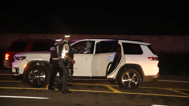 Un ataque a balazos dejó tres muertos el domingo en la carretera libre Mazatlán-Culiacán, cerca del entronque a El Chilillo.