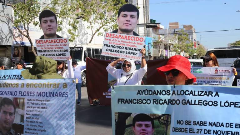 Madres en Lucha marchan en Culiacán, exigen apoyo y denuncian amenazas.