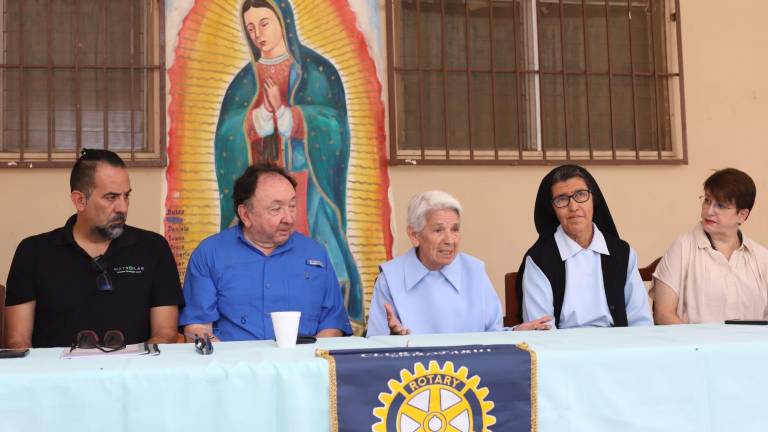 La Madre Velia Morales, encargada de la Casa de los Niños, agradeció el apoyo del Club Rotario Mazatlán con la instalación de paneles solares en el lugar.