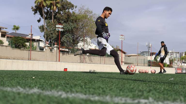 Dorados visita a Correcaminos en duelo clave por la jornada 12 del Apertura 2025.