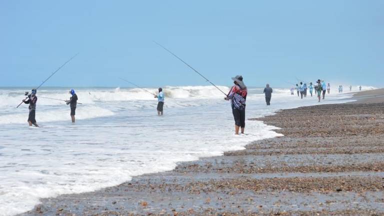 Celebran ‘Primer Torneo de Pesca de Orilla Boca de Ceuta’, en Elota