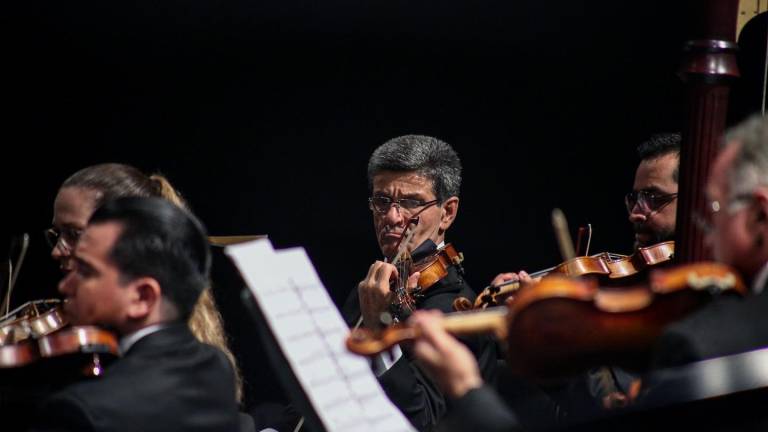 La Orquesta Sinfónica Sinaloa de las Artes vuelve este jueves al escenario del Teatro Pablo de Villavicencio.