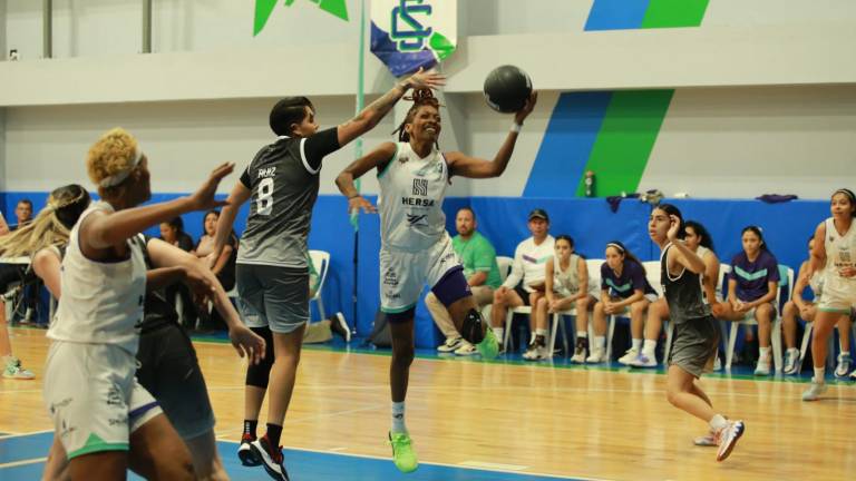 Las Plebes Basketball no pudieron aprovechar su debut en casa.