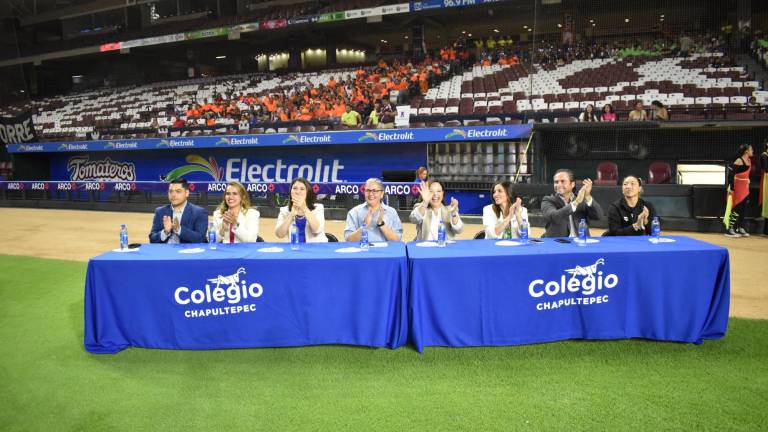 Organizadores del evento e invitados especiales encabezan la inauguración de la Copa Roca Chapule 2023.