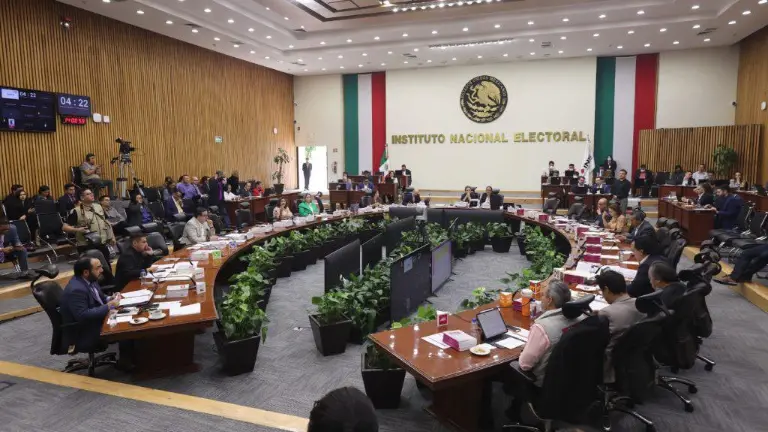 Sesión extraordinaria del Consejo General del INE.