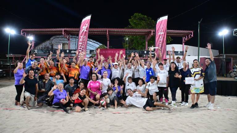 Se realiza el Torneo Amistoso Intramuros de Cachibol Playero Uruapan-Mazatlán.