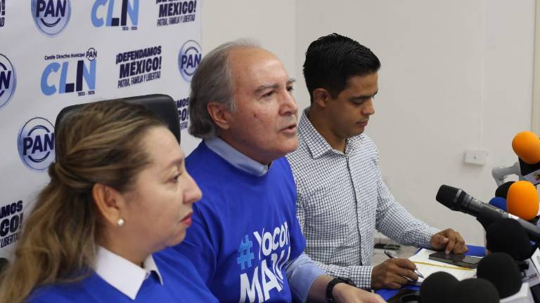 Conferencia del PAN Municipal de Culiacán donde acusan que autoridades buscan ocultar cifras de violencia en Sinaloa.