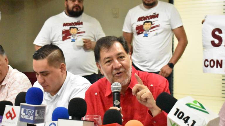 Gerardo Fernández Noroña, aspirante a la Coordinación Nacional de la Defensa de la 4T, ofreció una rueda de prensa este sábado en Culiacán.