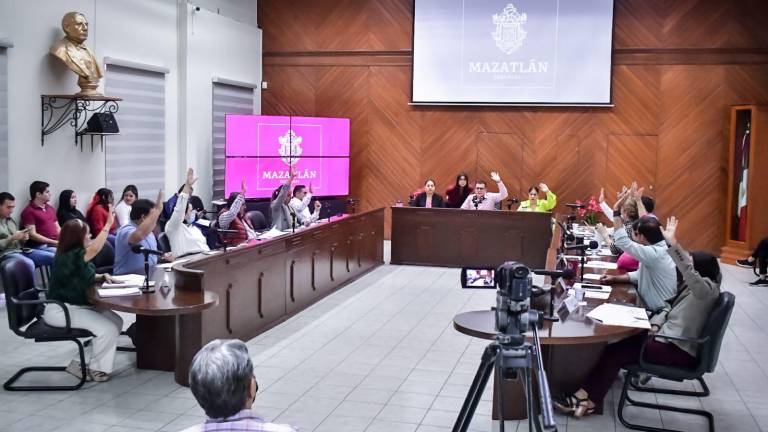 El Cabildo votó de manera unánime ante los nueve dictámenes presentados por la Comisión de Trabajo y Previsión Social.