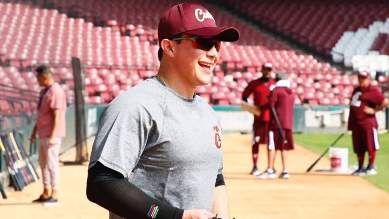 Alexis Wilson llega con toda la energía al entrenamiento guinda.