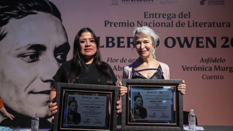 Yolany Parrilla, en representación de Zaría Abreu, y Verónica Murguía recibieron el Premio Nacional de Literatura Gilberto Owen 2026.