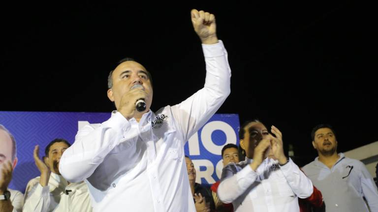 Guillermo Romero Rodríguez dio el banderazo de inicio en su campaña la madrugada de este lunes.
