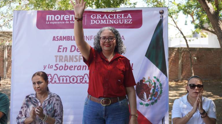 Graciela Domínguez visitó a los vecinos de la colonia Francisco Villa.