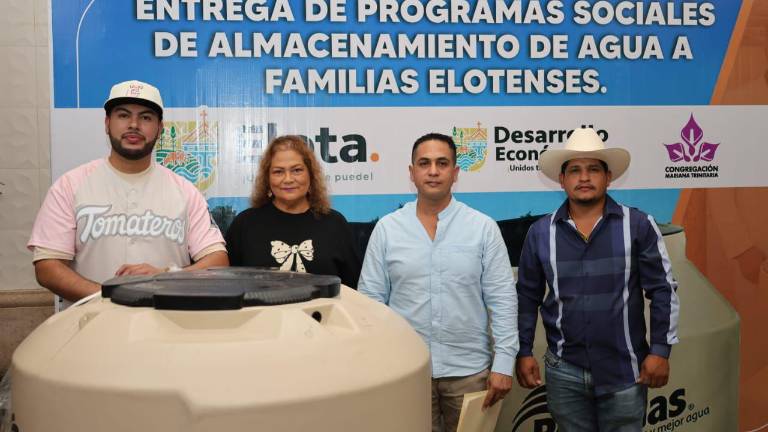 Familias y ganaderos Elotenses se benefician con Programas Sociales de Almacenamiento de Agua.