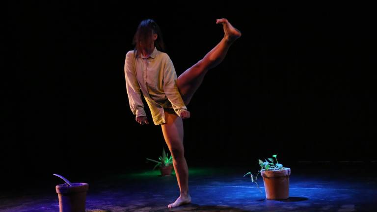 Con coreografías que muestran fortaleza se inauguró el Encuentro.