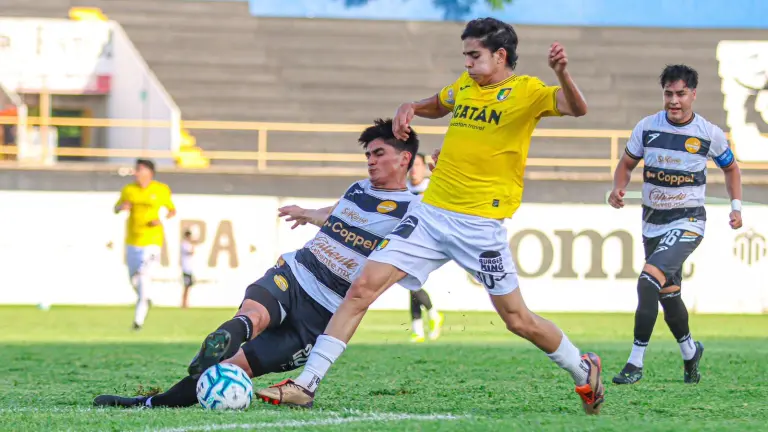 Dorados pierde el invicto tras errores y expulsión en Mérida.