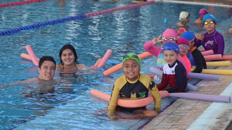 Los tritones y sirenas tuvieron su primer día de clases.