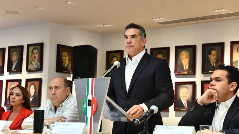 AMLO pide a diputados priistas desobedecer a Alejandro Moreno, líder del partido
