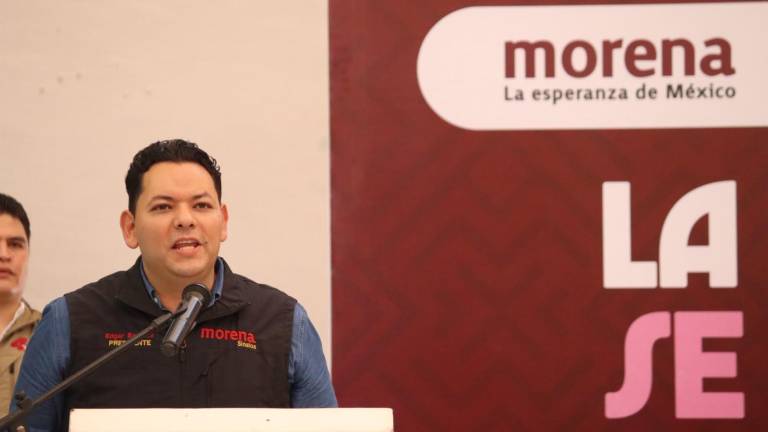 El dirigente de Morena en Sinaloa Édgar Barraza Castillo niega que haya una fractura interna por el caso Rocha Moya.