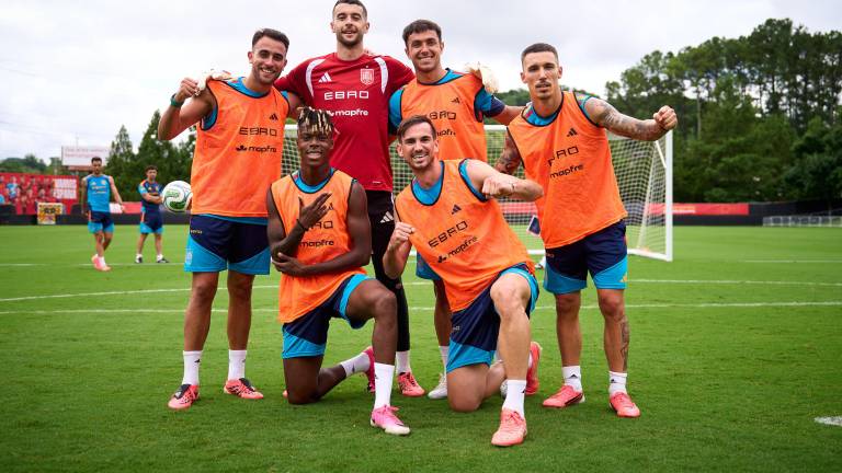 España volvió a los entrenamientos previo a su choque ante Uruguay, del próximo viernes 26 de junio.