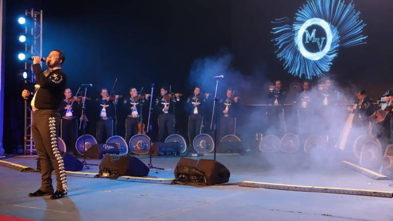 Mariachi Vargas de Tecalitlán se presentó con éxito en el teatro Ángela Peralta de Mazatlán.