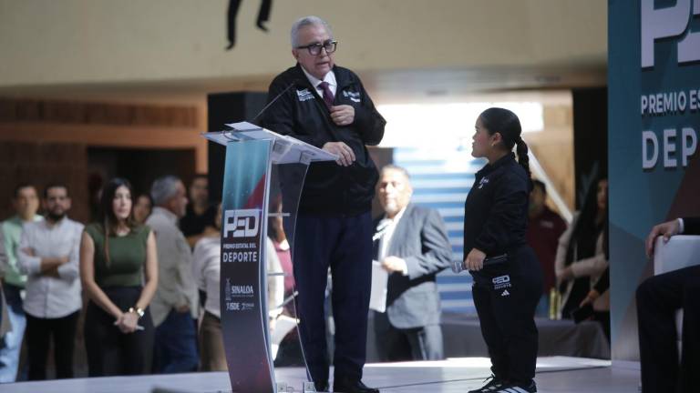 Rubén Rocha Moya destaca a los deportistas sinaloenses.