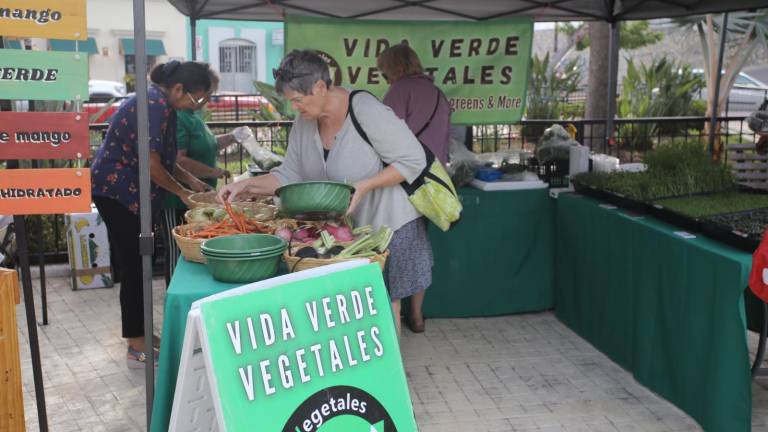 El Mercado Orgánico de Mazatlán vive una de sus jornadas más concurridas.