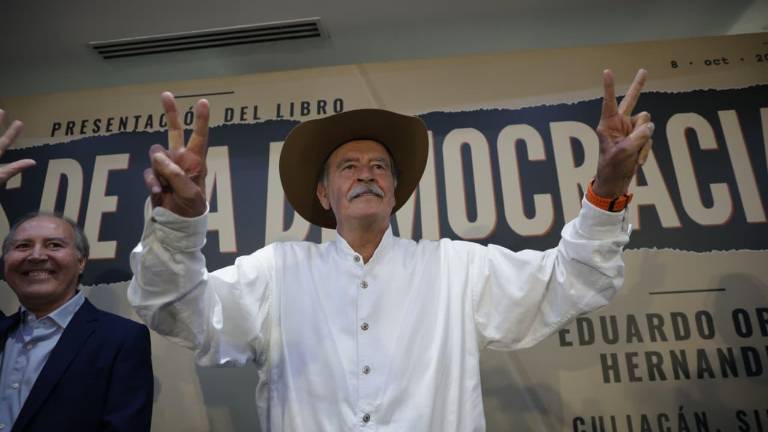 El ex Presidente Vicente Fox Quesada acude a Culiacán a presentar el libro “Los locos de la democracia” de Eduardo Ortiz Hernández.