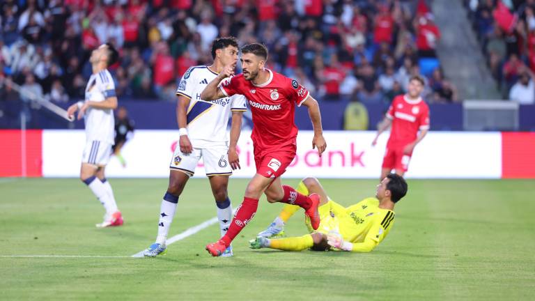 Paulinho marca doblete por Toluca.