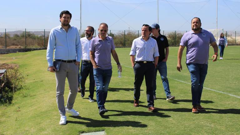 Mikel Arriola visita instalaciones de Mazatlán FC