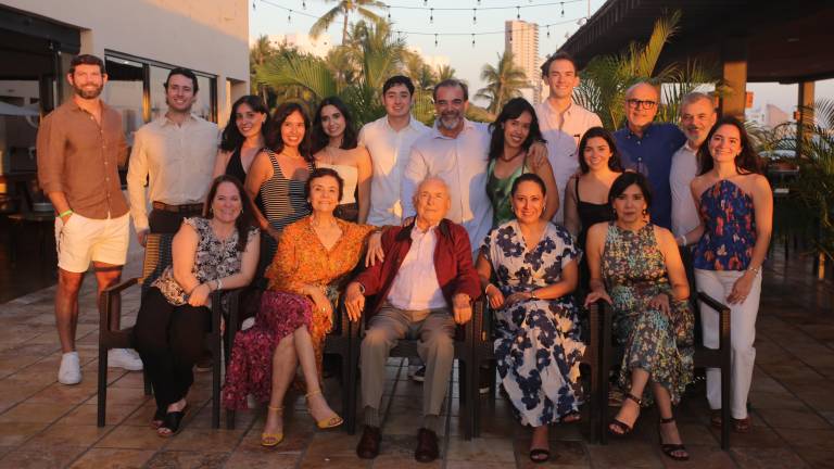 Mario López Milán celebró su cumpleaños número 90 rodeado del cariño de su familia.