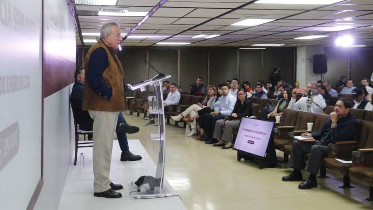 El Gobernador Rubén Rocha Moya habla sobre las obras que quedarán a la espera.