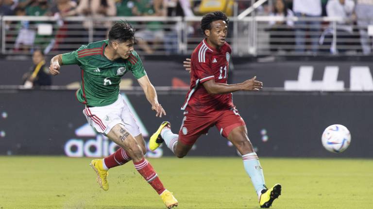 México deja ver sus carencias al dejar ir ventaja de dos goles para caer ante Colombia