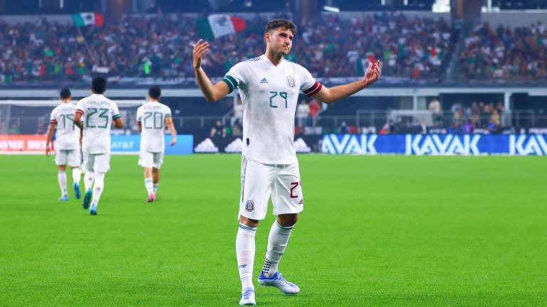 Santiago Giménez puso en ventaja al equipo mexicano.