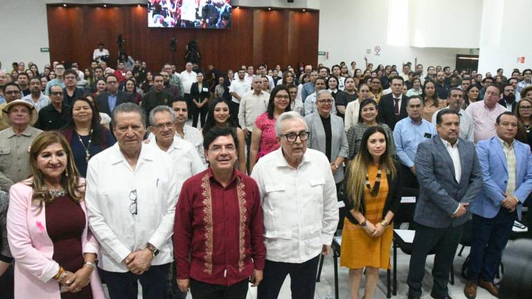 Foro de consulta sobre la reforma electoral celebrado en el Congreso de sinaloa.