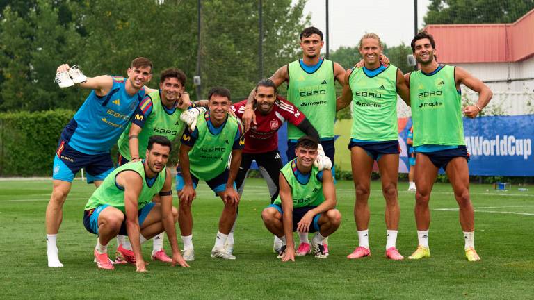 España se entrena rumbo a la final.