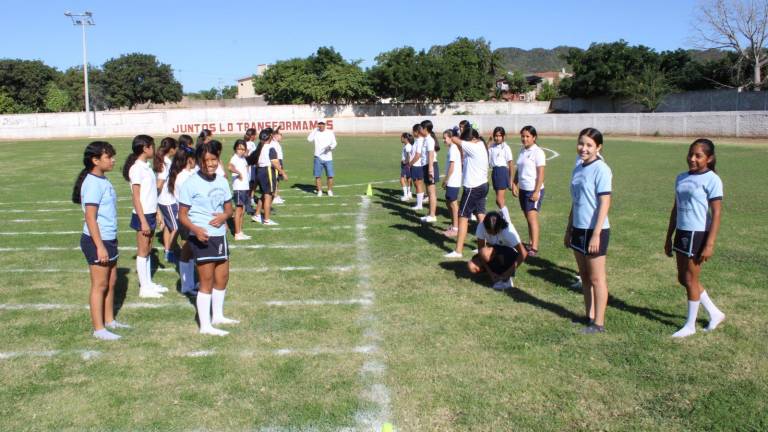 Los alumnos de ocho planteles tuvieron participación en los Juegos Escolares de atletismo