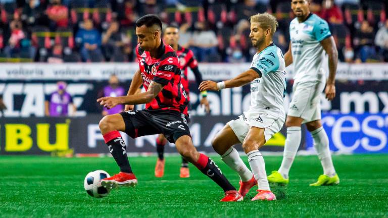 Xolos de Tijuana y Mazatlán FC logran un deslucido empate sin anotaciones en el Estadio Caliente.