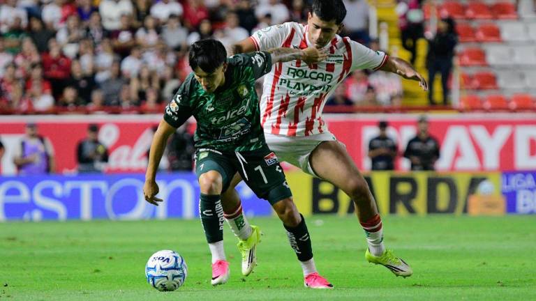 León se metió al Victoria para quedarse con los tres puntos ante el Necaxa.