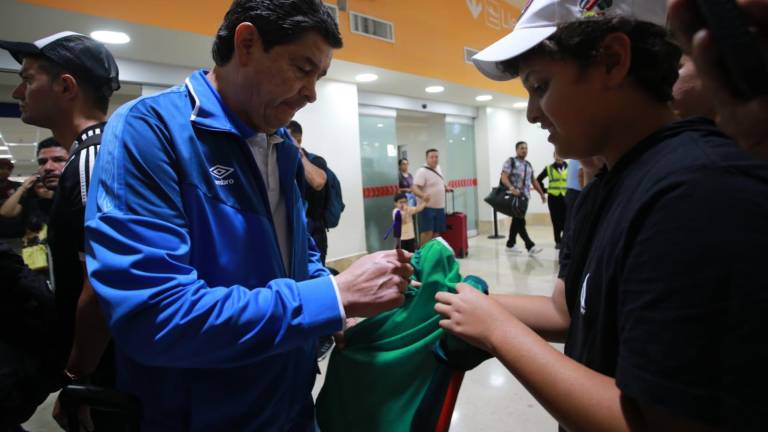 Luis Fernando Tena viene al frente de Guatemala, que este miércoles se mide a México.
