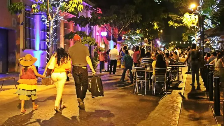 Empresas en Culiacán continúan operando con ajustes estratégicos ante el panorama económico y de seguridad.