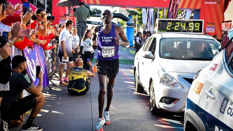 Alfred Kipserem Cherop fue el campeón de los 42K varonil.