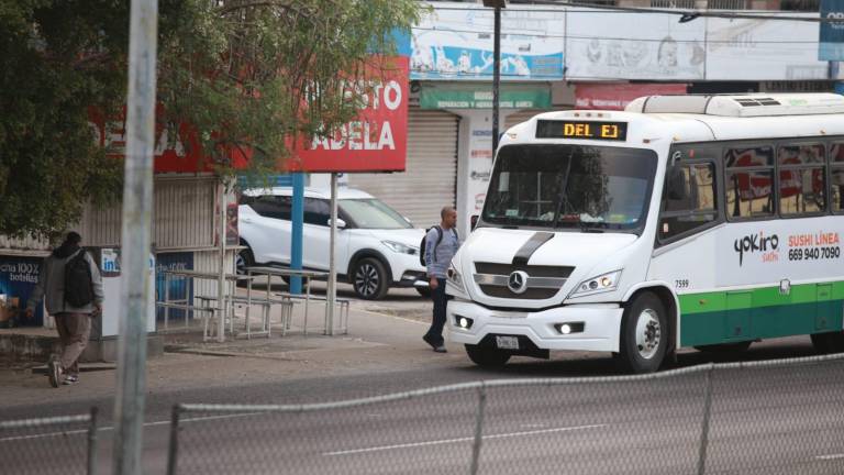 El transporte urbano se restableció en Mazatlán y Culiacán, asegura la Dirección de Vialidad.