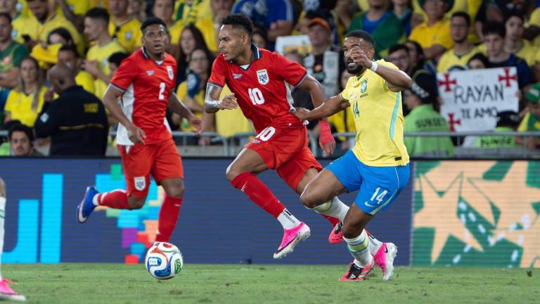 Brasil golea 6-2 a Panamá.
