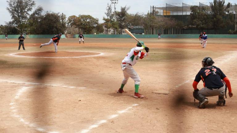 Sector Salud sale avante de compromiso en Liga de Beisbol Burócrata