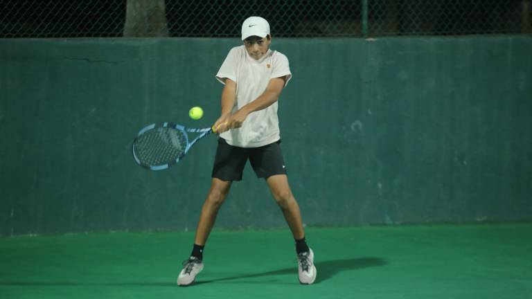 Édgar Moreno se impuso a Gustavo Prieto Jr. en la Singles C.