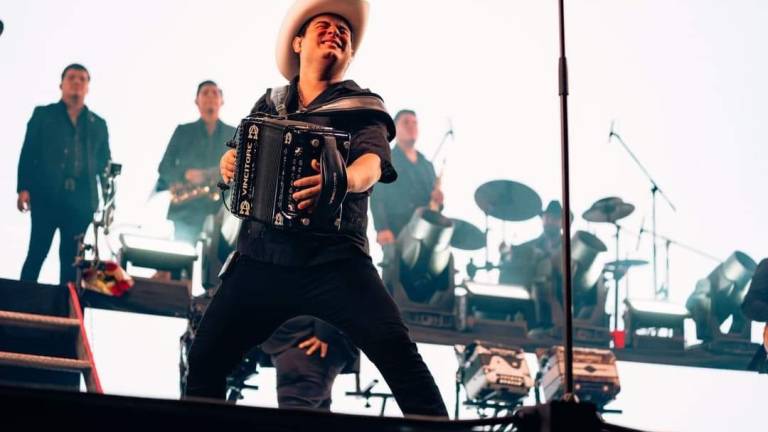 Paga Alfredo Olivas fuerte multa por cantar narcocorridos en conciertos de Chihuahua